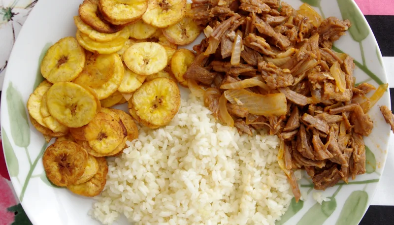 Sauté de porc à la banane