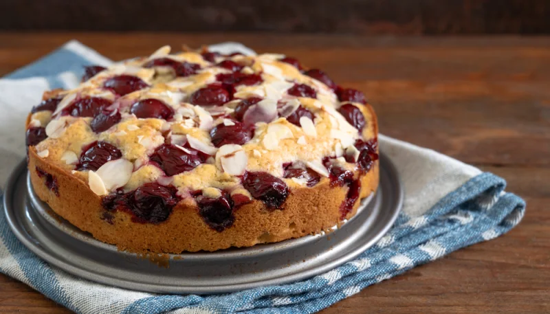 Tarte aux cerises et amandes