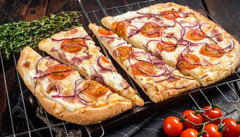 Tarte à l'oignon et à la tomate