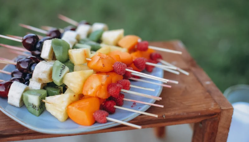 Brochettes de fruits