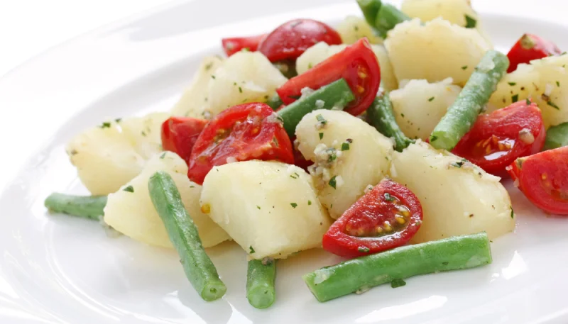 Salade de pommes de terre aux légumes