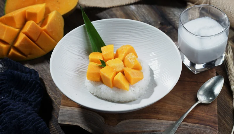 Mango sticky rice