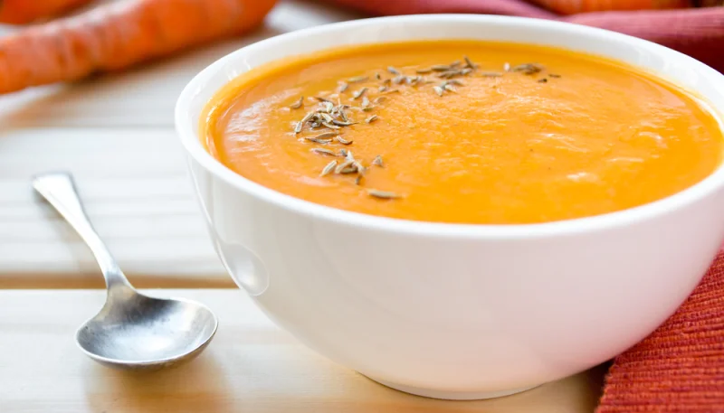 Soupe de céleri rave aux carottes