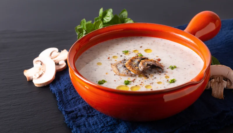 Soupe aux champignons de paris