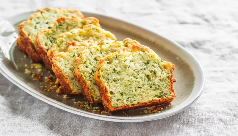 Cake aux fanes de carottes