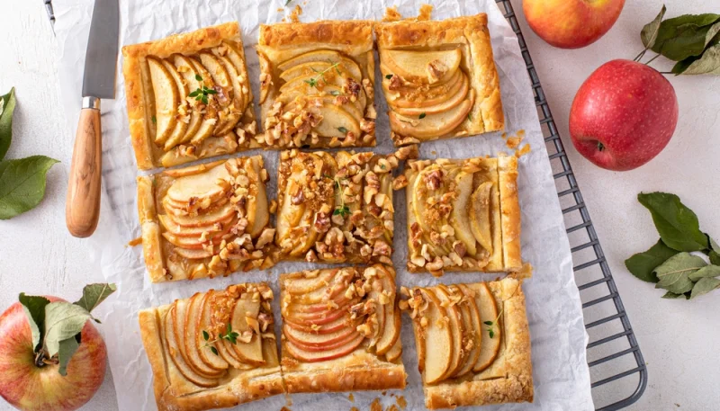 Tarte aux pommes et au thé matcha
