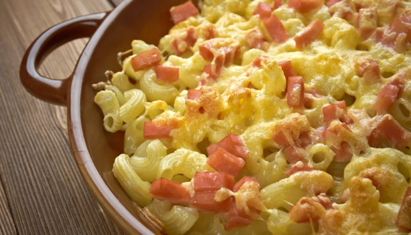 Gratin de pâtes aux lardons