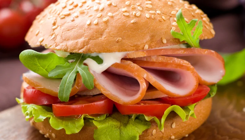 Pains jambon raclette façon burger