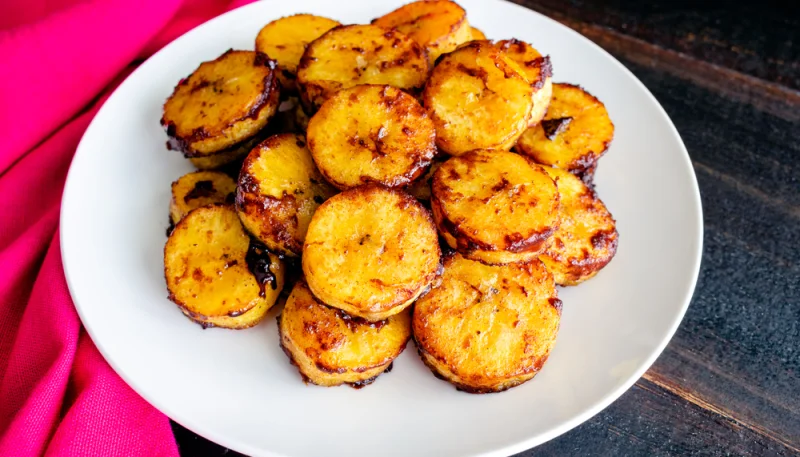 Banane plantain au four