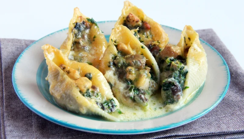 Conchiglioni farcis aux champignons