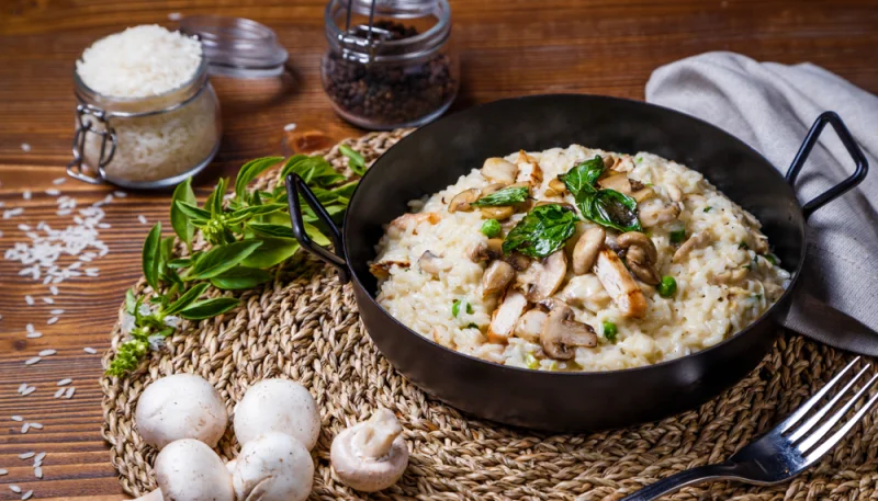 Riz pilaf au poulet et champignons