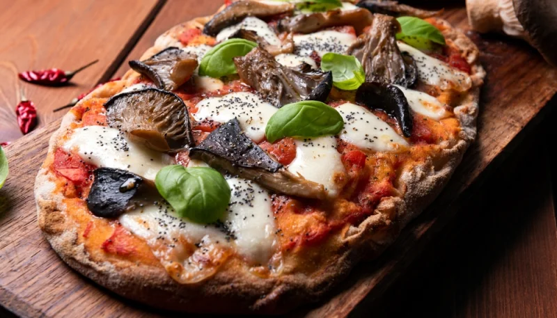 Pizza aubergine mozzarella