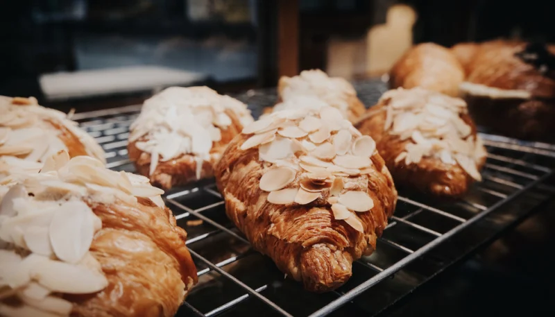 Croissants aux amandes