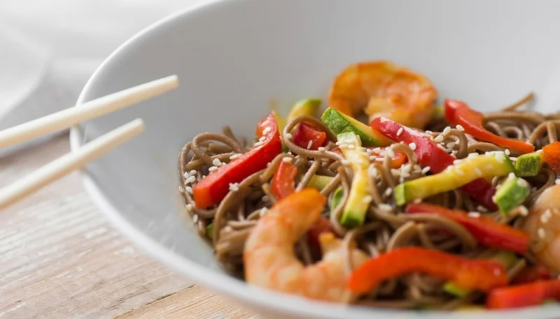Nouilles chinoises aux crevettes