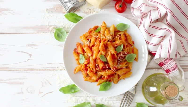 Penne tomate basilic