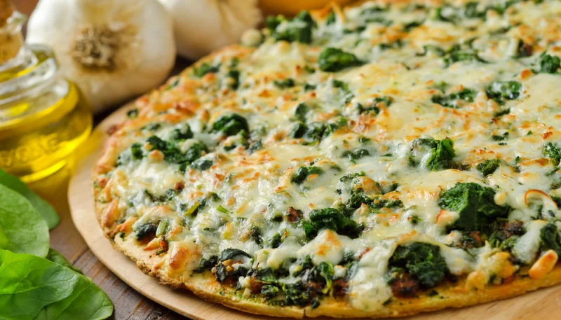 Tarte fine aux épinards et à la mozzarella