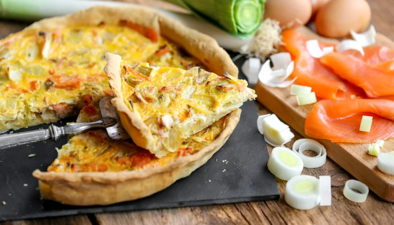 Quiche au saumon fumé et aux poireaux