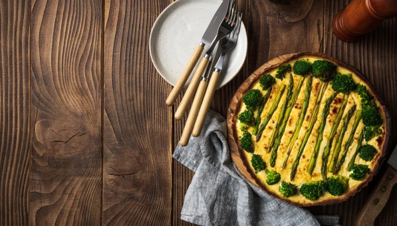 Quiche aux asperges et au brocoli