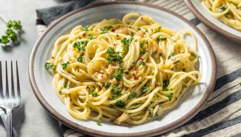 Spaghetti à l'ail et huile d'olive
