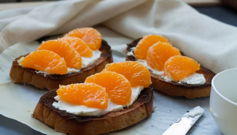 Toast à l'orange et au fromage de chèvre