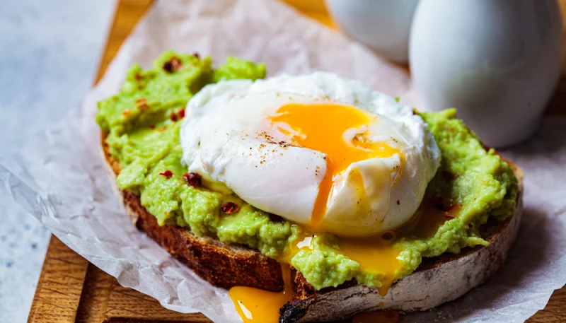 Toast avocat œuf