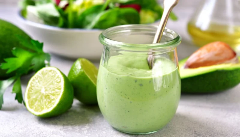Dip à l'avocat et yaourt