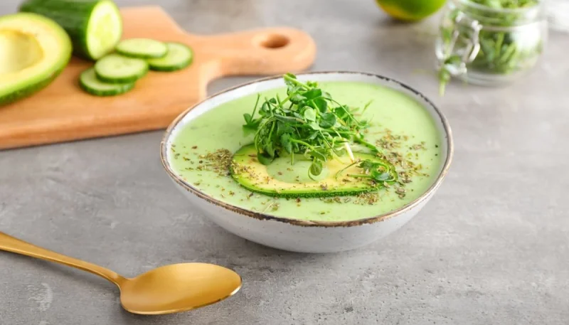 Gaspacho avocat et concombre