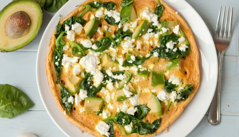 Omelette à l'avocat et au parmesan
