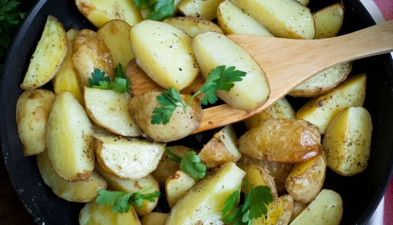 Pommes de terre sautées à l'ail et au persil