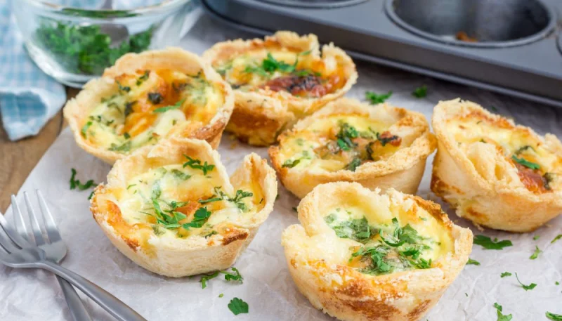 Mini-quiches au céleri et roquefort