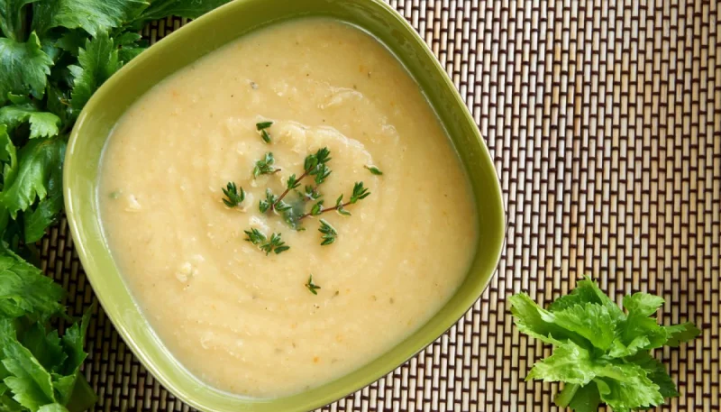 Velouté de céleri et pomme