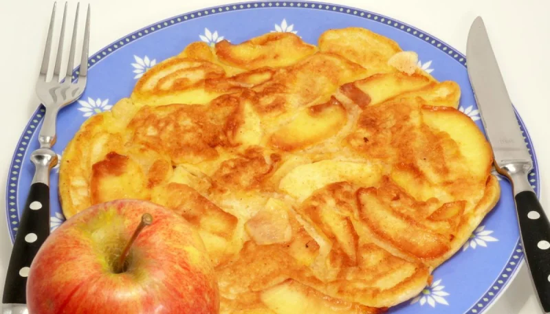 Omelette sucrée aux pommes