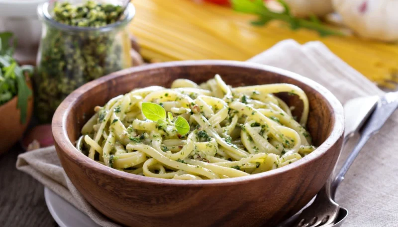 Pâtes au pesto de roquette et noix