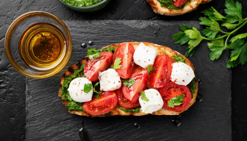 Bruschetta aux tomates cerises