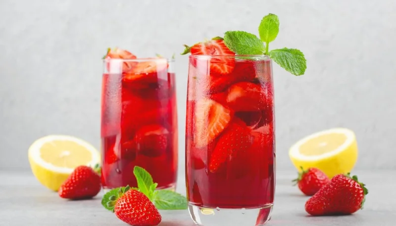 Cocktail sans alcool à la fraise