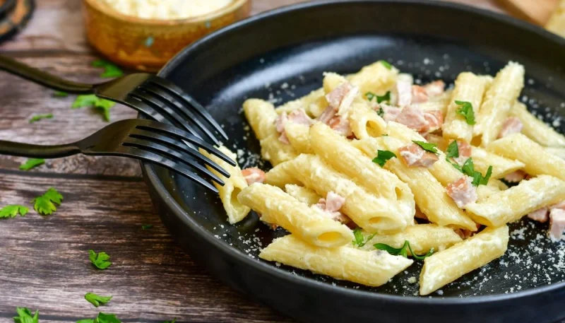 Penne à la carbonara