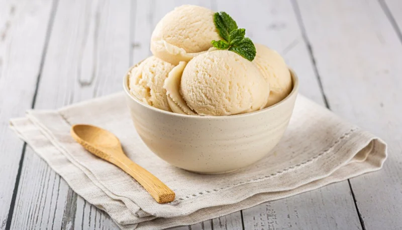 Glace à la vanille classique