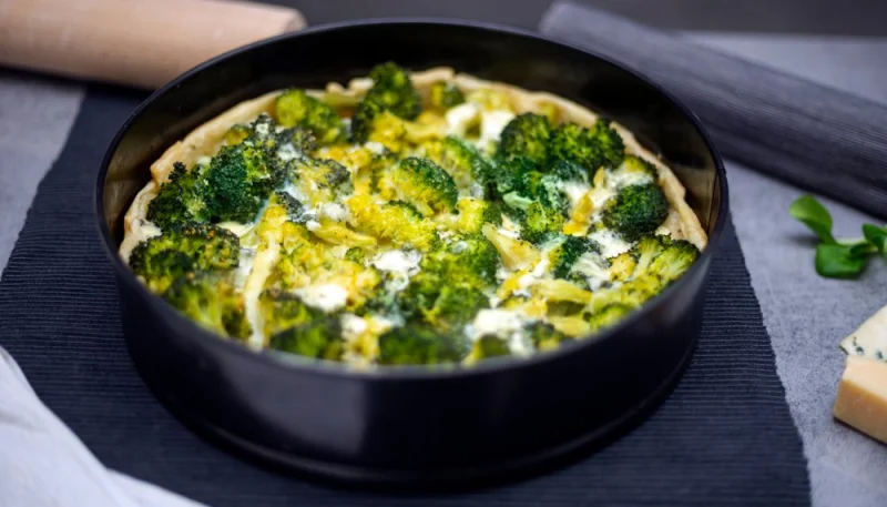 Tarte aux brocolis et roquefort