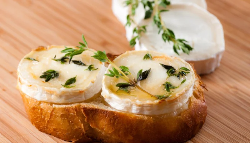Tartine de chèvre et miel