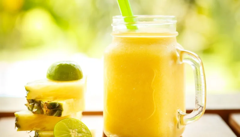 Jus d’ananas et citron vert