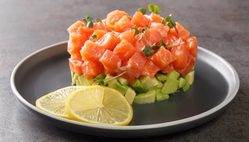 Tartare de saumon frais à l'avocat