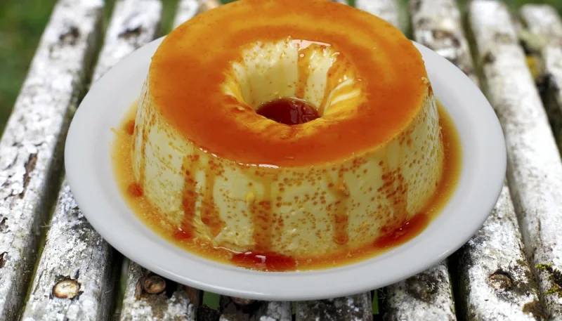 Crème caramel renversé