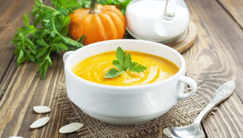Soupe crémeuse de potiron à la noix de muscade