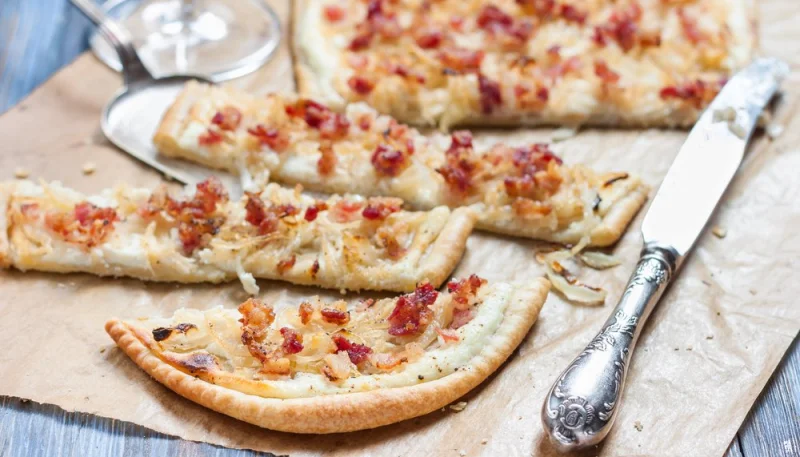 Tarte flambée au lard fumé