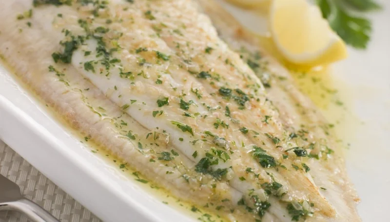 Filets de sole meunière au beurre citronné