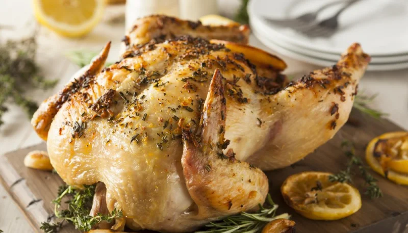 Poulet rôti au citron et au romarin