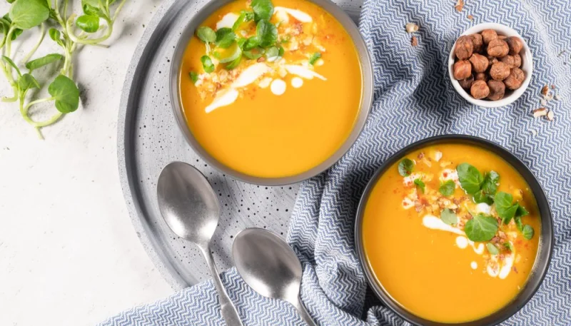 Velouté de butternut et noisettes
