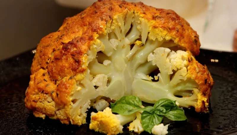 Chou-fleur rôti entier au paprika fumé