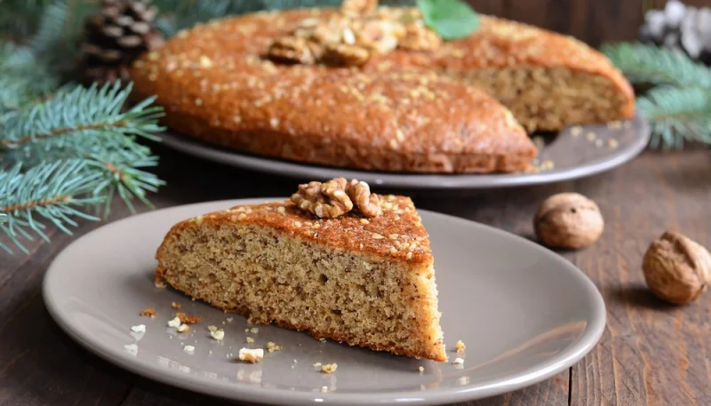 Gâteau moelleux aux noix et miel