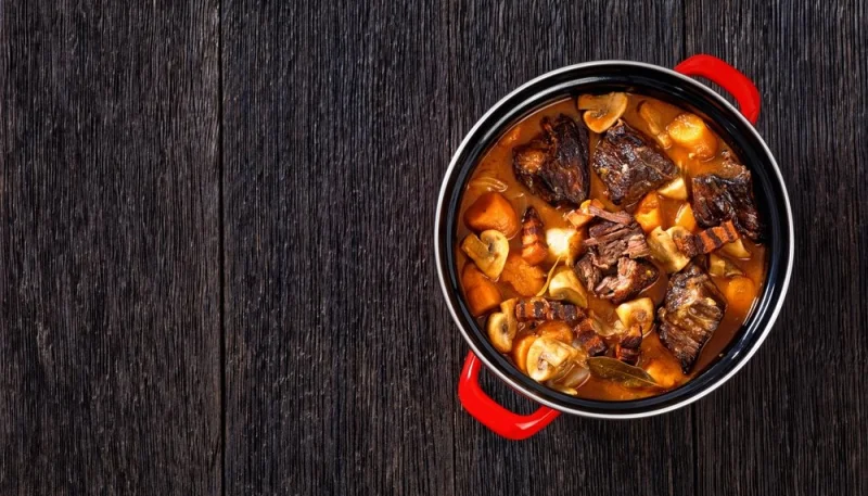 Bœuf bourguignon au vin rouge